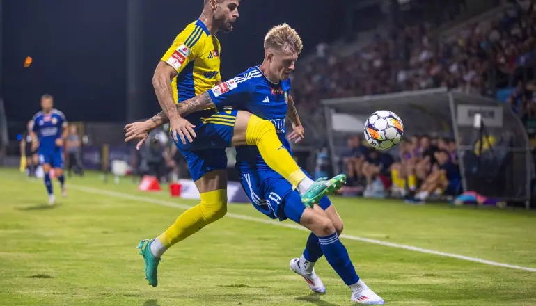Historia rywalizacji Miedzi Legnica z Arką Gdynia