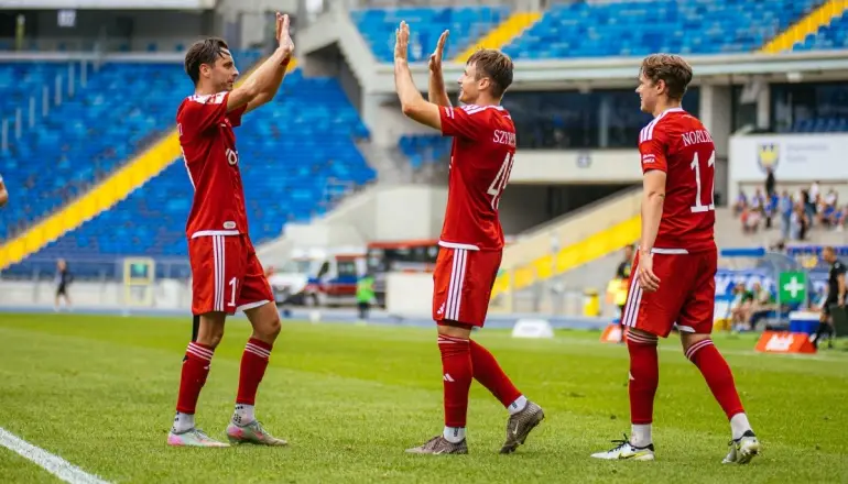 Miedź Legnica zmierzy się z Unią Skierniewice w 4. kolejce Betclic 1 Ligi