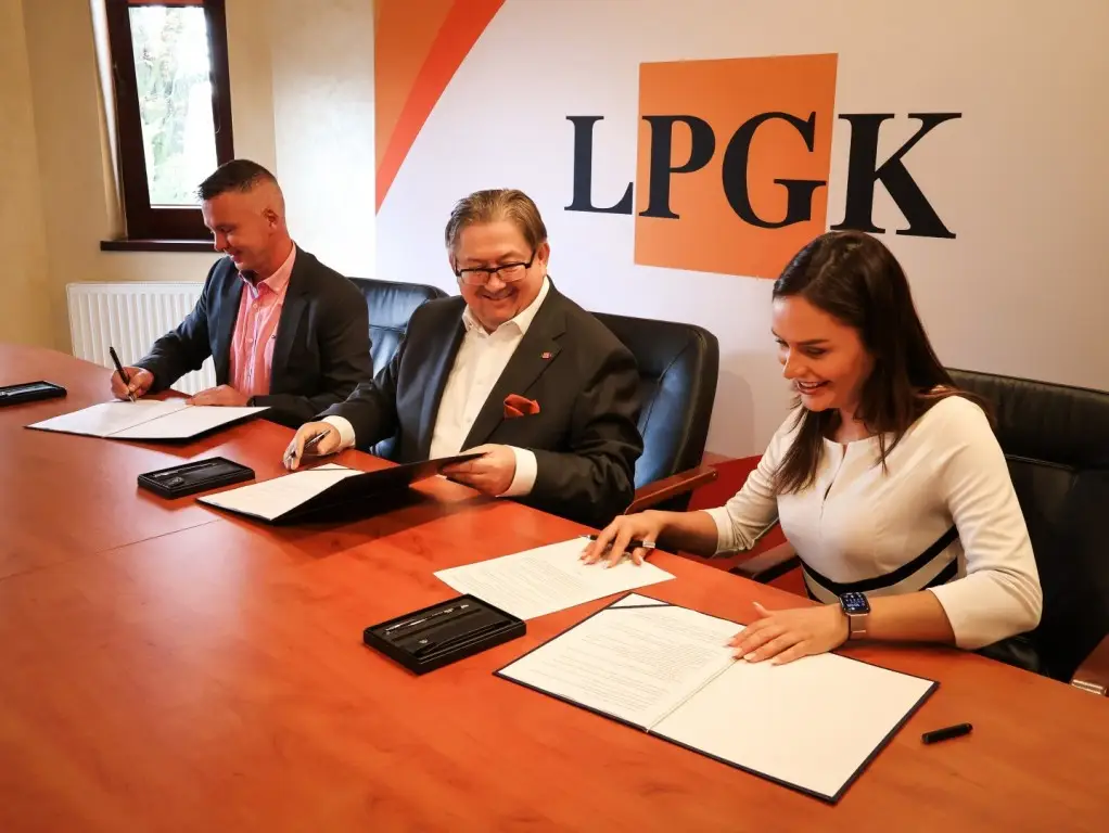 Nowa klasa patronacka w Legnicy. Zespół Szkół Samochodowych i LPGK nawiązały współpracę