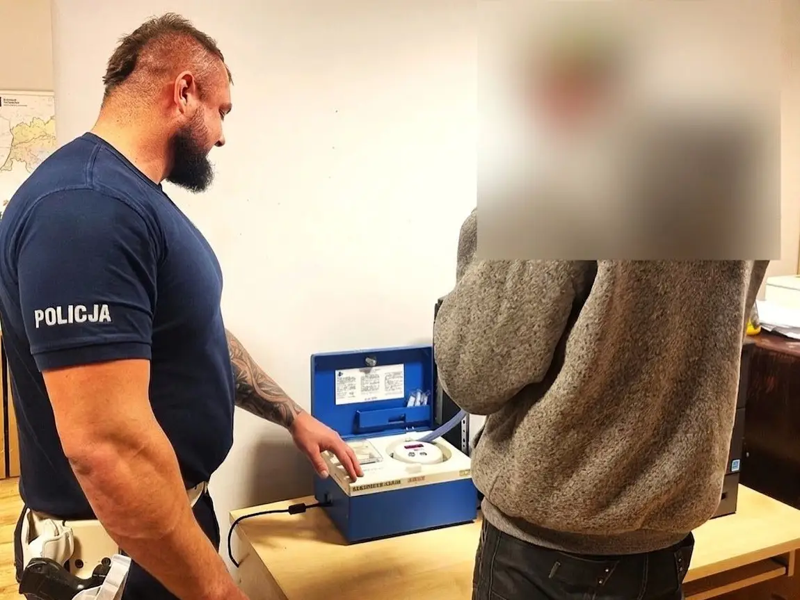 41-latek z ponad 2 promilami zatrzymany na stacji paliw