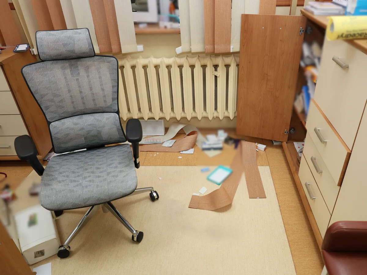 Policjanci zapobiegli włamaniu do przychodni w Legnicy