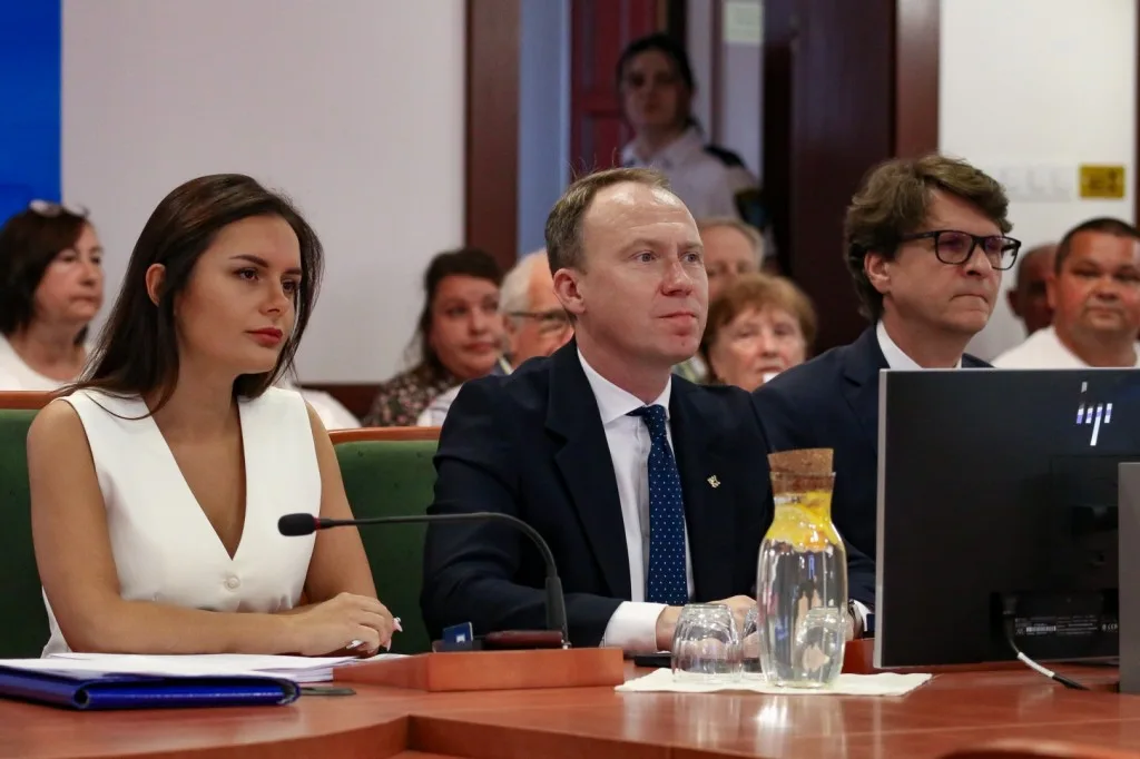 Prezydent Legnicy z absolutorium i wotum zaufania