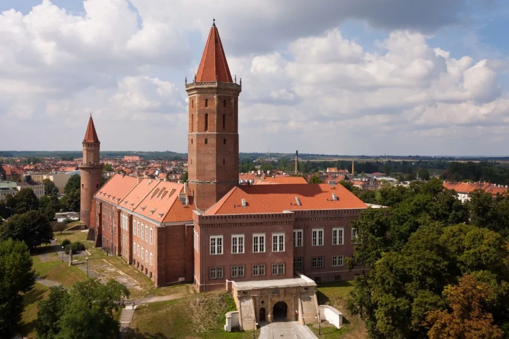 Zamek Piastowski otwiera sezon turystyczny z Muzeum Miedzi