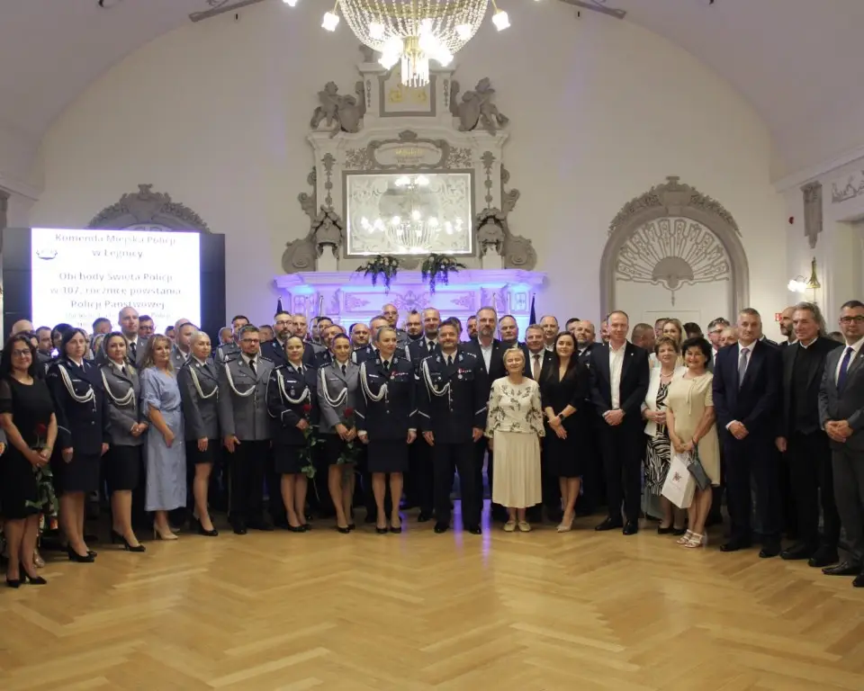 Uroczystości z okazji Święta Policji oraz 100-lecia sportu policyjnego w Legnicy