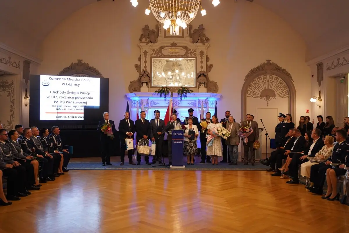 Obchody Święta Policji 2026 w Legnicy: Awanse i Jubileusze