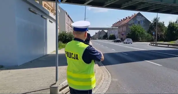 Podsumowanie akcji drogowej "Prędkość" w Legnicy
