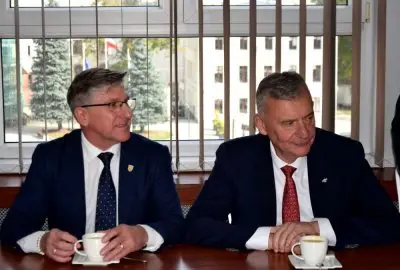 Władze Powiatu Legnickiego gościły Sekretarza Stanu w Ministerstwie Obrony Narodowej, Pawła Bejdę