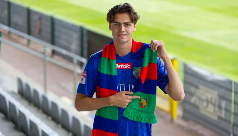 Julian Woźniak dołącza do rezerw Miedzi Legnica