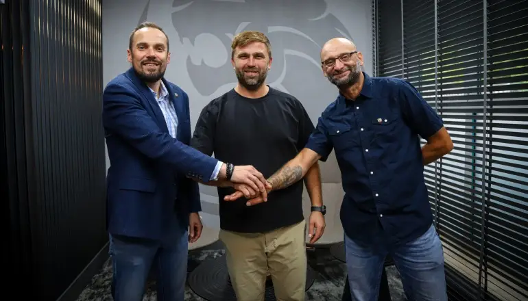 Miedź Legnica nawiązała współpracę z Turf Pro w zakresie pielęgnacji boisk
