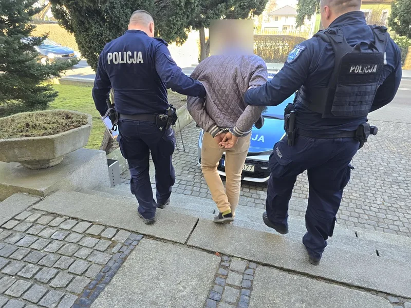 Mężczyzna ukradł towar wart ponad 900 zł, podał dane brata i trafił do więzienia