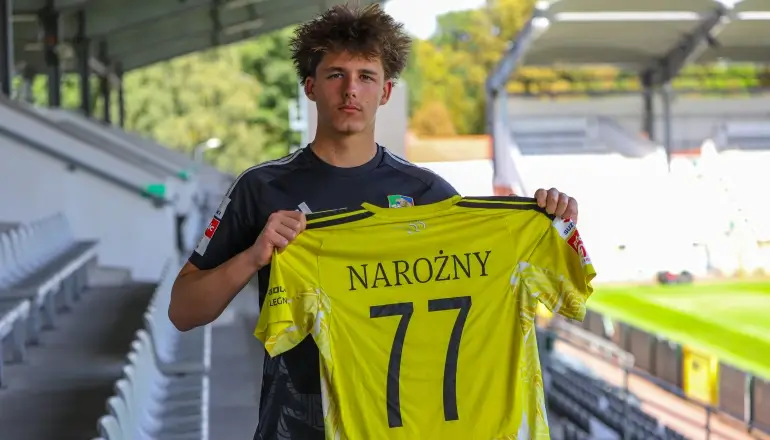 Krzysztof Narożny podpisał nową umowę z Miedzią Legnica