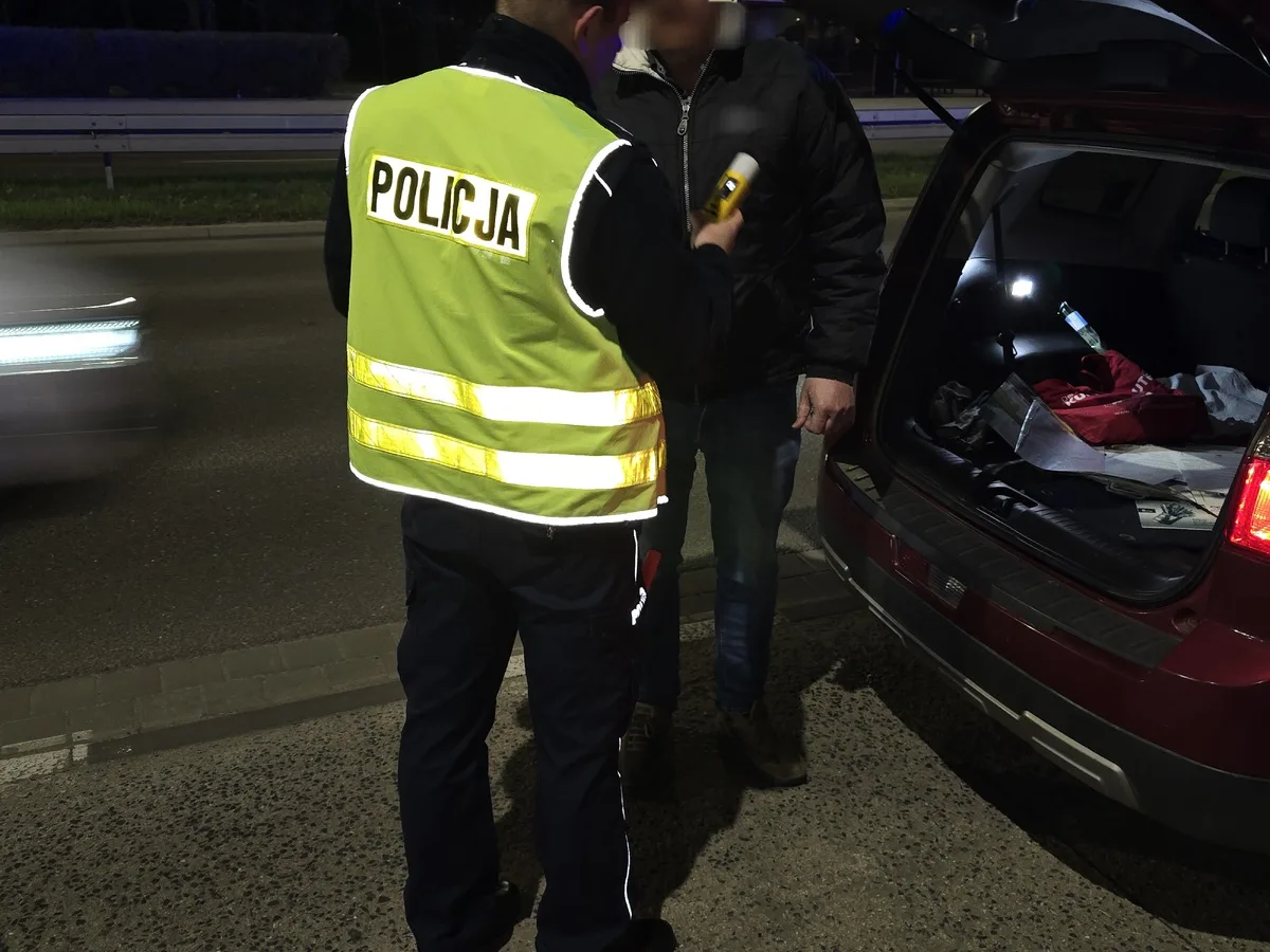 Zatrzymanie nietrzeźwego kierowcy dzięki czujności świadka