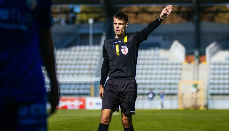 Mateusz Piszczelok sędzią meczu Miedzi z Chrobrym Głogów